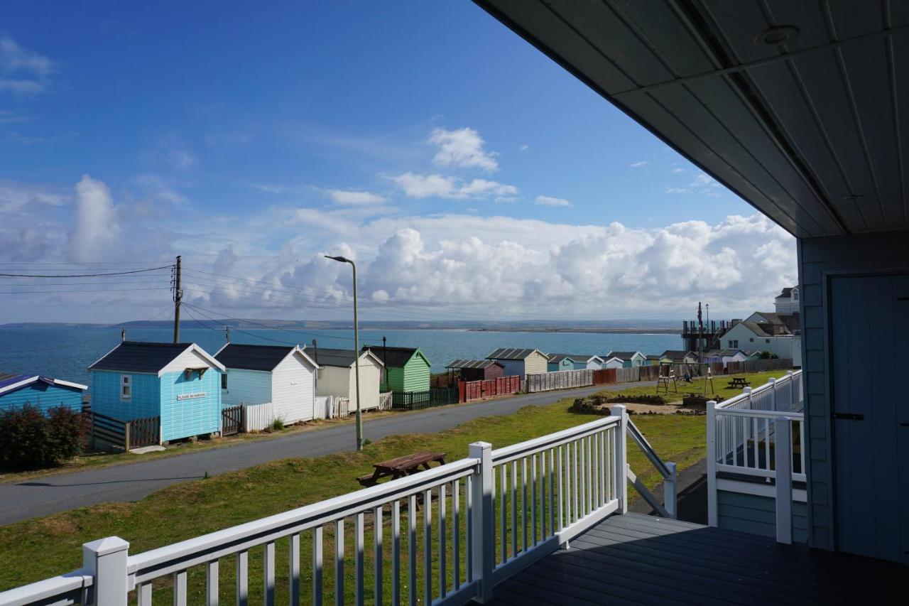 Deluxe Lundy View Villa With Sea Views Уестуърд Хоу Екстериор снимка