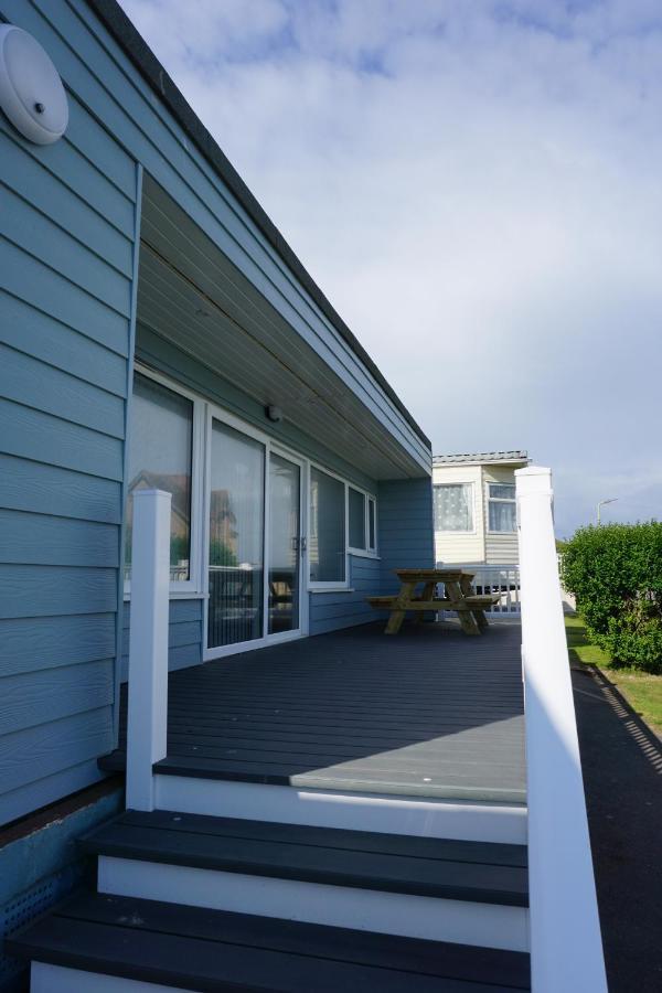 Deluxe Lundy View Villa With Sea Views Уестуърд Хоу Екстериор снимка