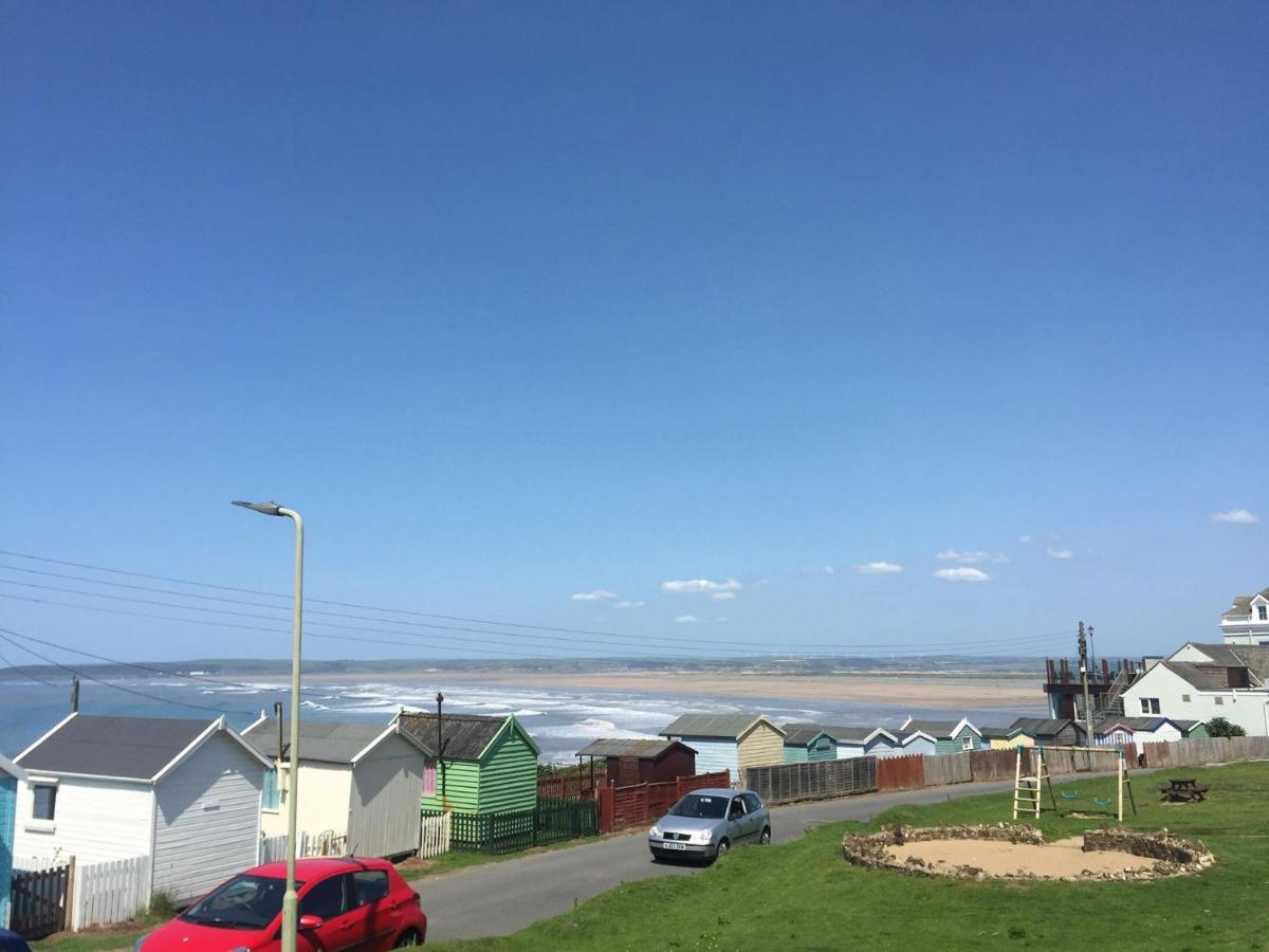 Deluxe Lundy View Villa With Sea Views Уестуърд Хоу Екстериор снимка